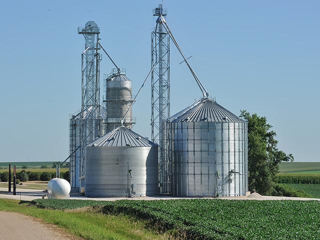 Observing grain bin safety rules and keeping grain in good condition can go a long way toward limiting grain engulfment incidents. (DTN file photo)