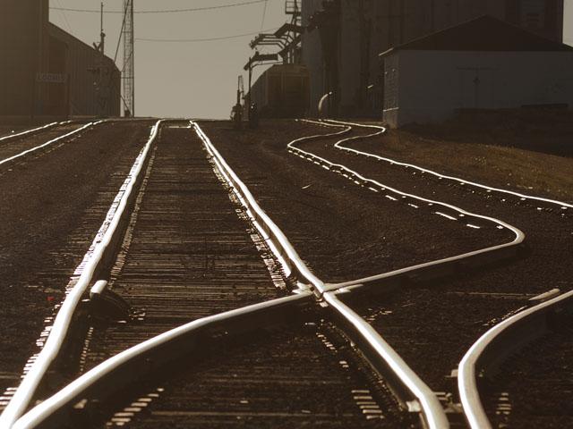 The lack of a new labor contract between rail companies and the Teamsters Canada Rail Conference (TCRC) has led to trains being temporarily shut down in Canada during harvest, one of the busiest times of the year for farmers. (DTN file photo)