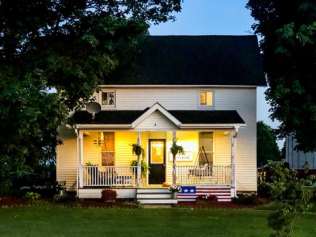 Blogger Jennifer Campbell says for her, September's the time for mornings on the porch and evenings on the patio without the humidity holding her hostage. (DTN/Progressive Farmer photo by Jennifer Campbell)