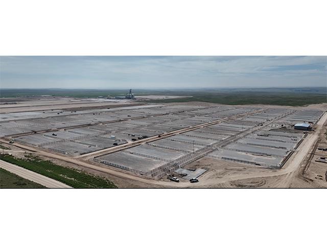 Blackshirt Feeders feedlot operation near Haigler, Nebraska, in the state's southwest corner. The feedyard, once it is expanded, is projected to hold up to 150,000 cattle. (Photo courtesy of Nebraska Examiner and Settje Agri-Services and Engineering)