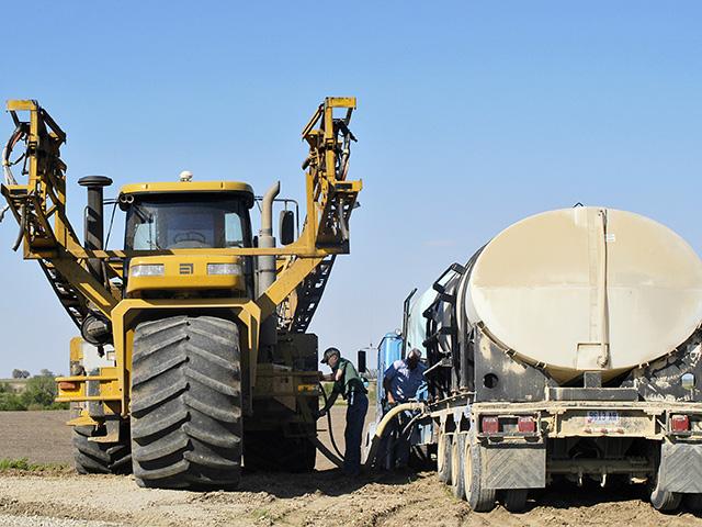 A new fertilizer production facility recently broke ground in Kentucky. The plant will produce 66,000 gallons of biological fertilizers per shift per month when operational. (DTN file photo)