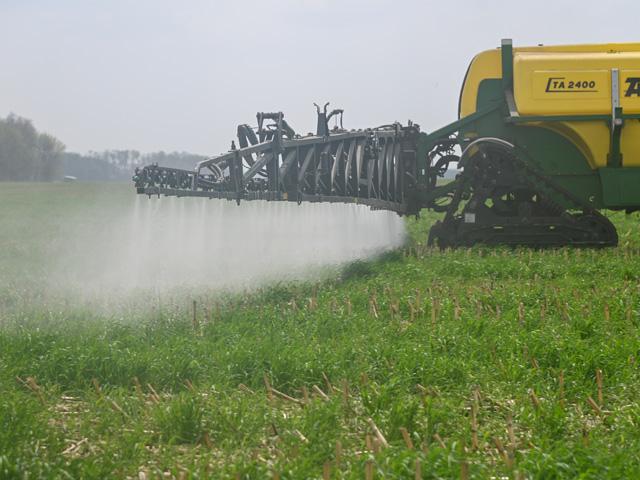 Bayer subsidiary Ruveon LLC dropped a petition seeking antidumping duties on imports of glyphosate from China. (DTN file photo)