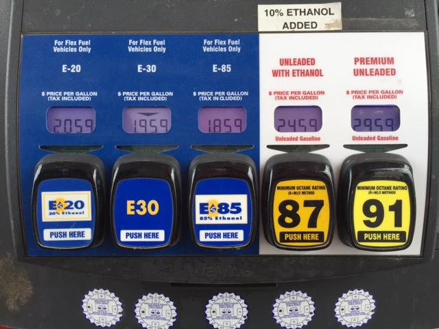 Two national ethanol groups have motioned a federal court to intervene in a challenge to the Renewable Fuel Standard. (DTN file photo)